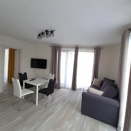 Apartamento орех а30